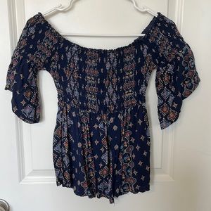 Off the shoulder, patterned Hollister top
